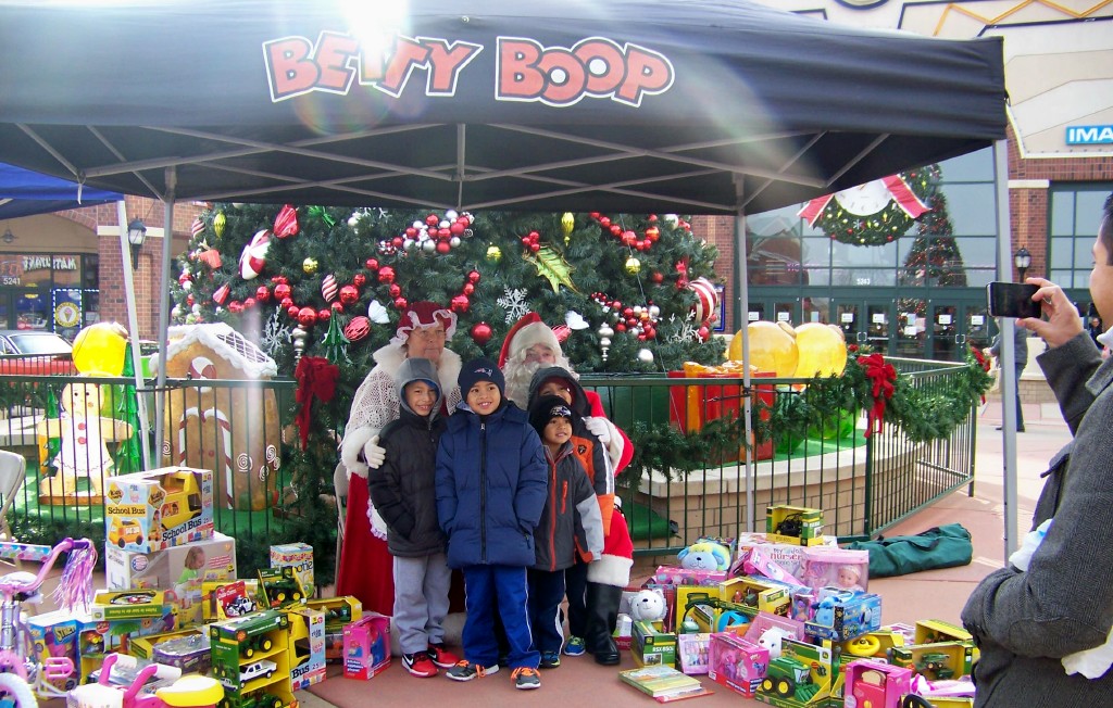 2014ToysForTots-WestView-004