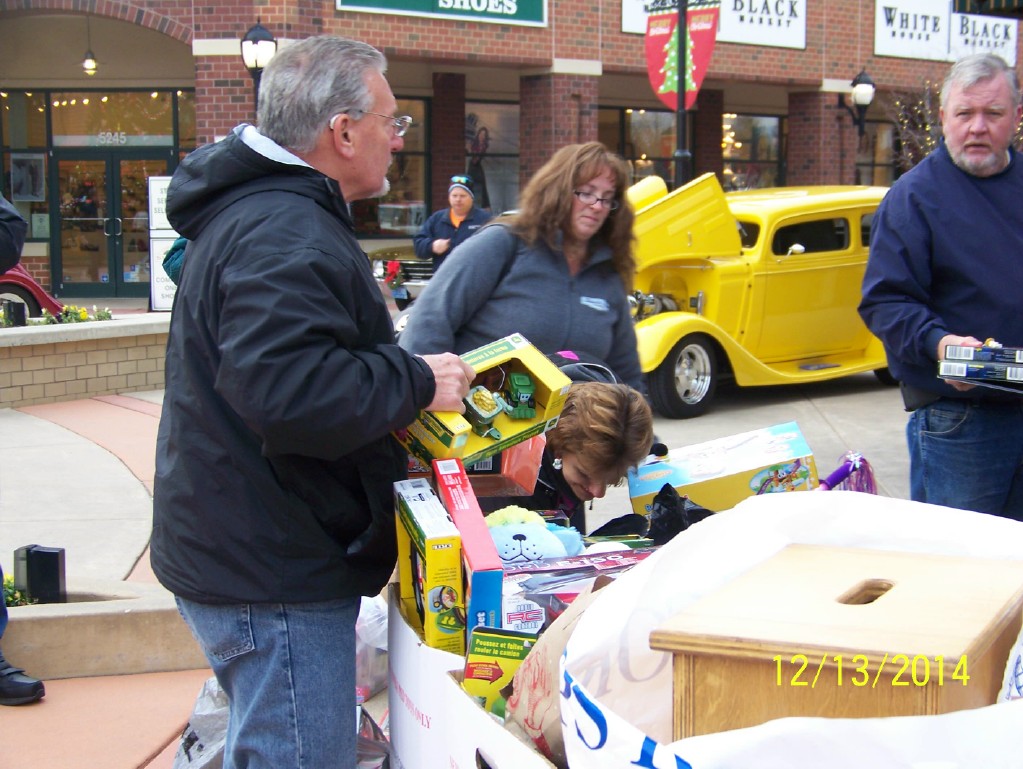 2014ToysForTots-WestView-019